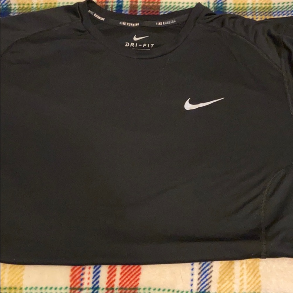 Nike drifit tee